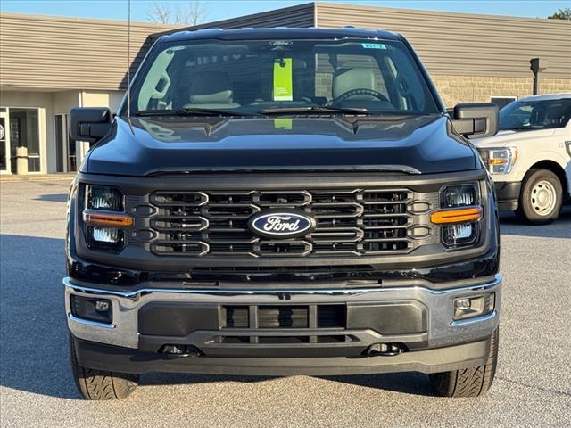 new 2025 Ford F-150 car, priced at $45,000