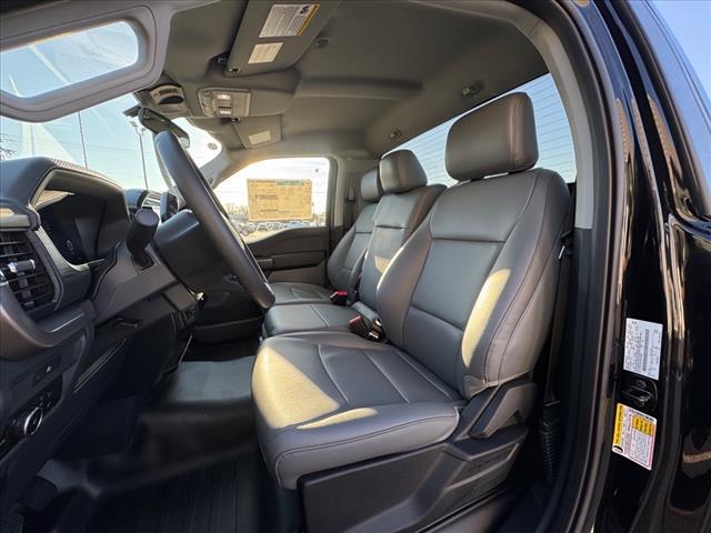 new 2025 Ford F-150 car, priced at $45,000