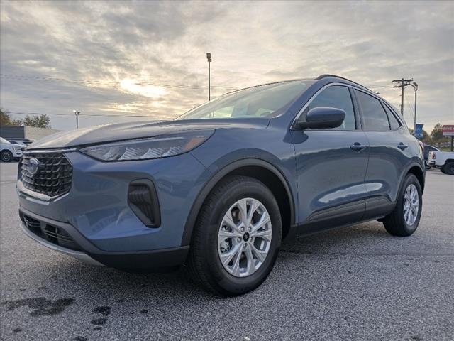 new 2024 Ford Escape car, priced at $30,999