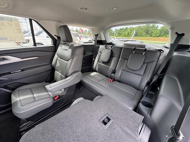 new 2025 Ford Explorer car, priced at $40,826