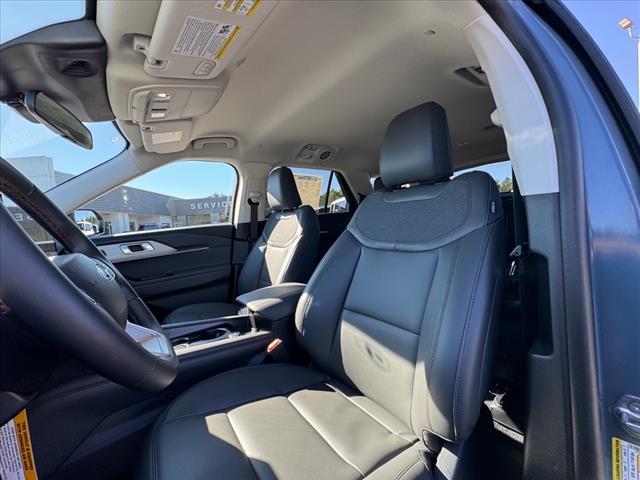 new 2025 Ford Explorer car, priced at $42,660