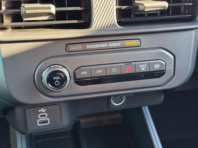 new 2025 Ford Maverick car