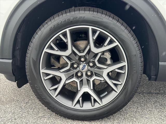 new 2025 Ford Explorer car, priced at $58,740