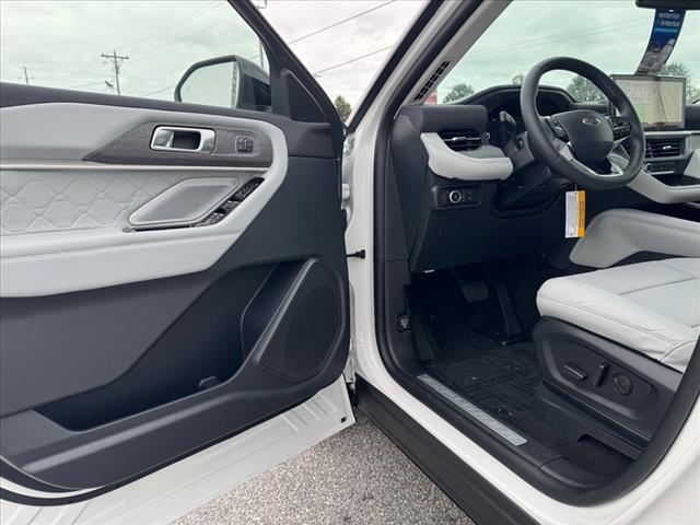 new 2025 Ford Explorer car, priced at $58,740