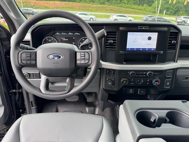 new 2025 Ford F-350 car, priced at $65,738