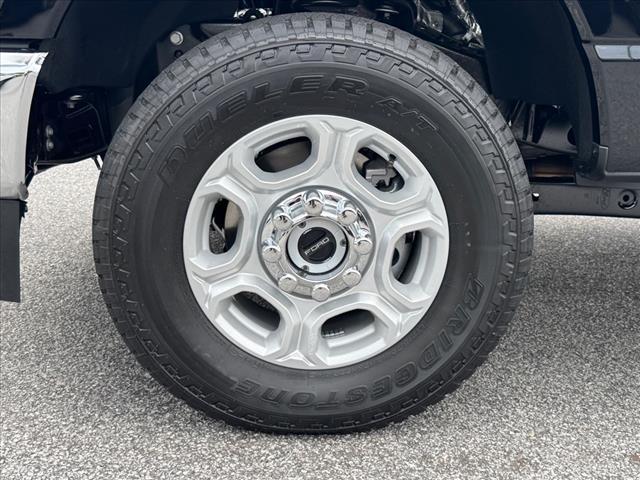 new 2025 Ford F-350 car, priced at $64,000
