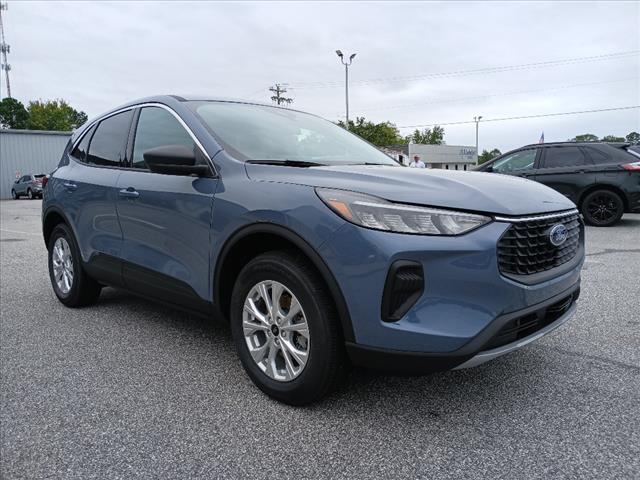 new 2024 Ford Escape car, priced at $25,555