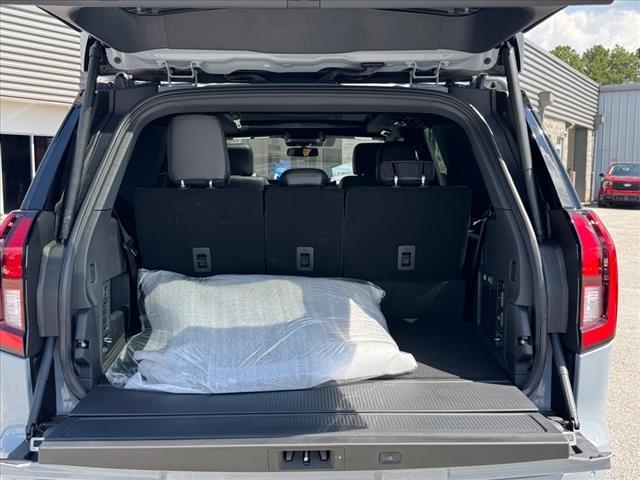 new 2025 Ford Expedition car, priced at $81,840