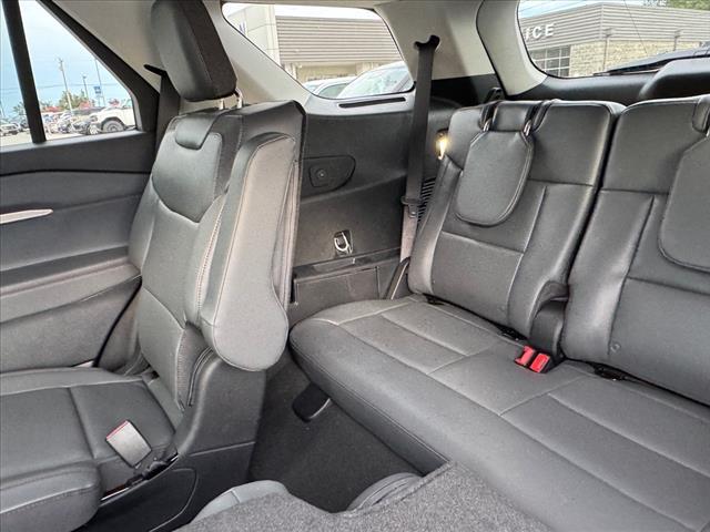new 2025 Ford Explorer car, priced at $40,977