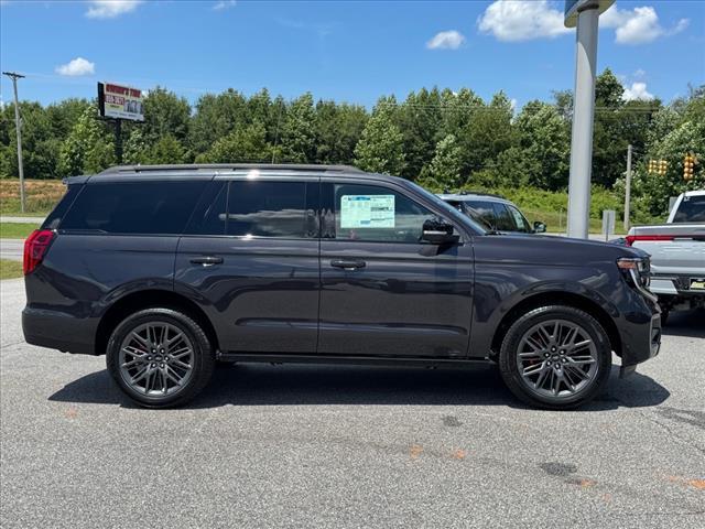 new 2025 Ford Expedition car, priced at $79,832