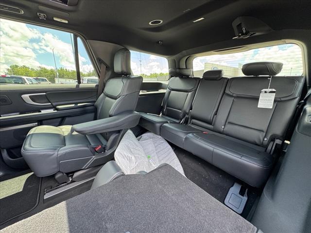 new 2025 Ford Expedition car, priced at $79,832