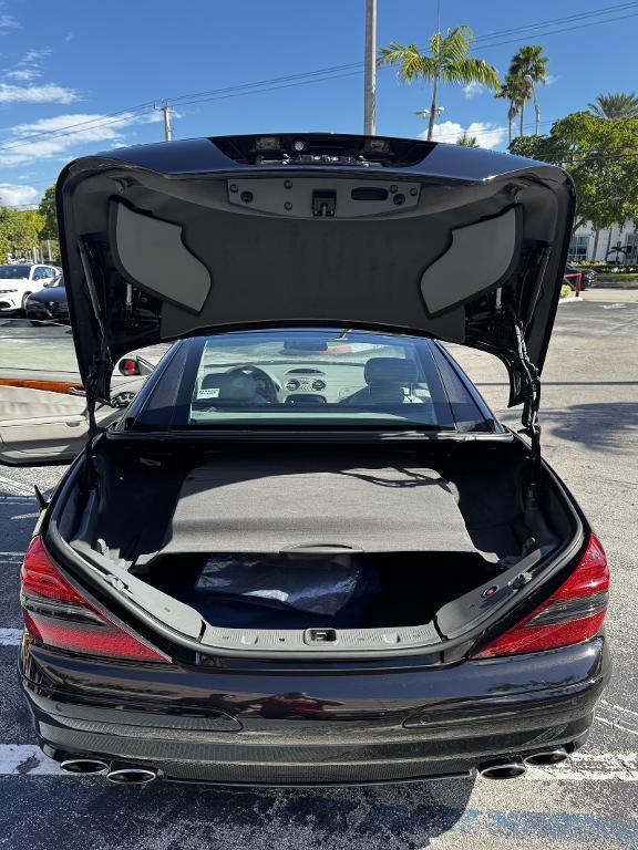 used 2007 Mercedes-Benz SL-Class car, priced at $31,979