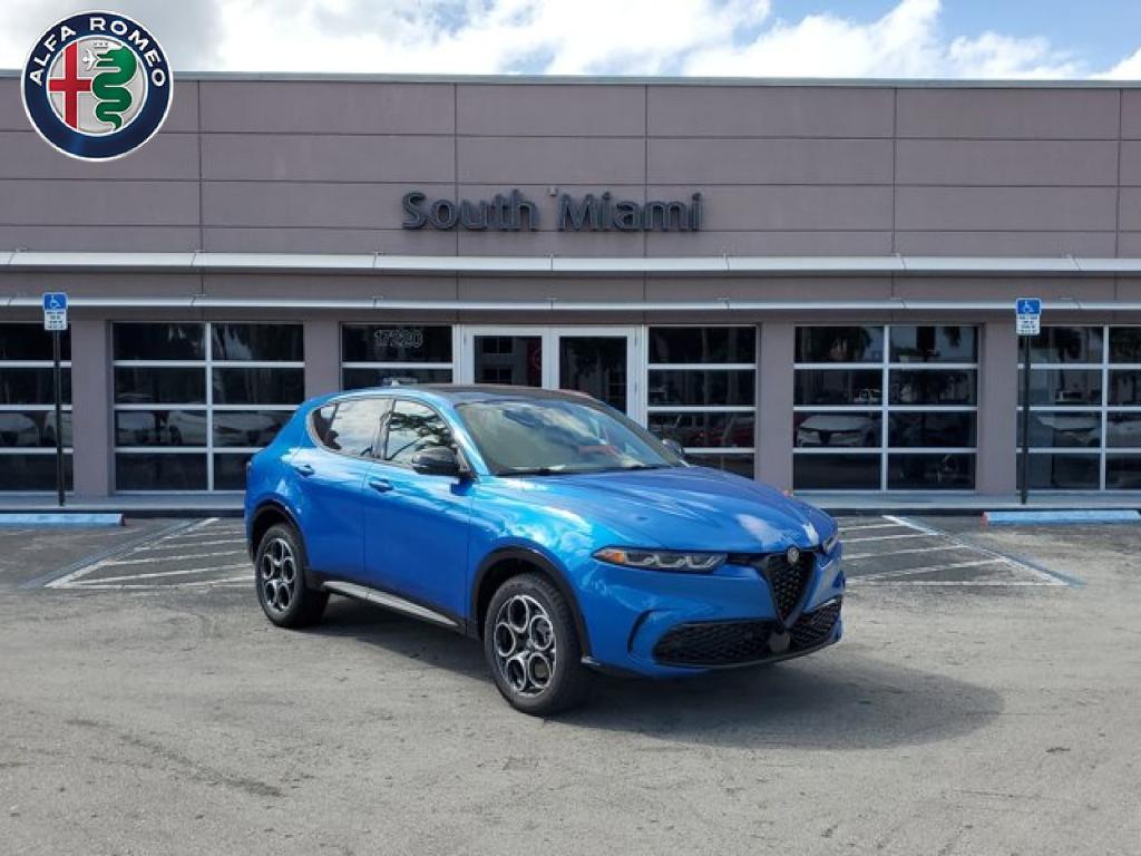 new 2025 Alfa Romeo Tonale car, priced at $36,875