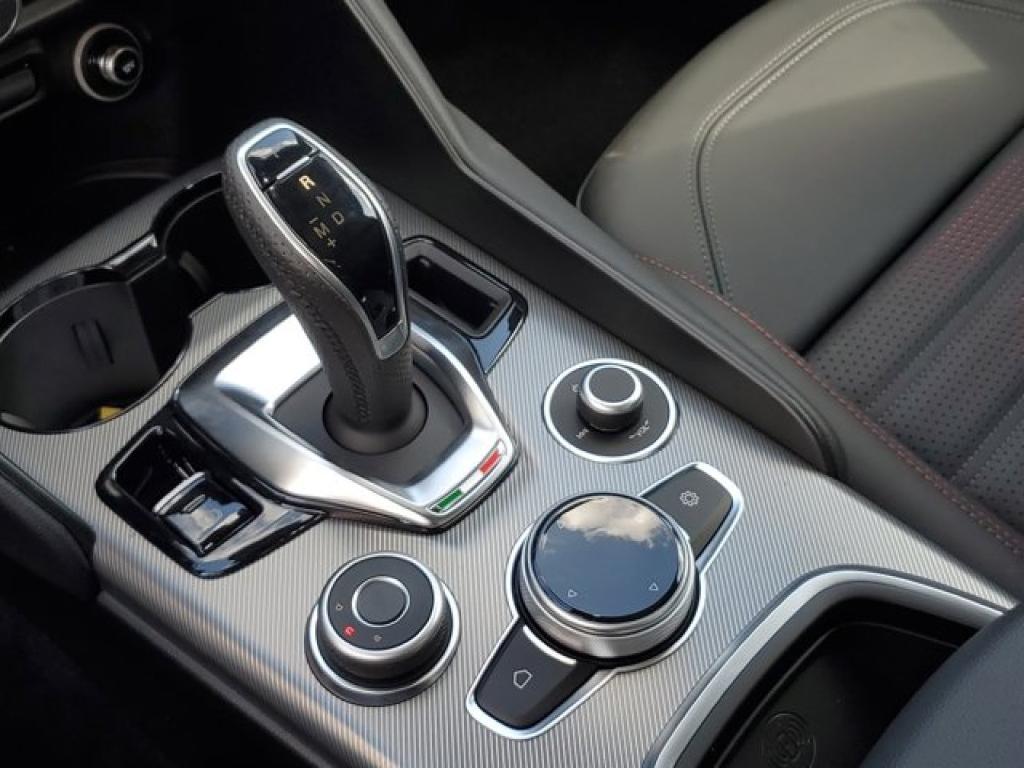 new 2025 Alfa Romeo Giulia car, priced at $48,290