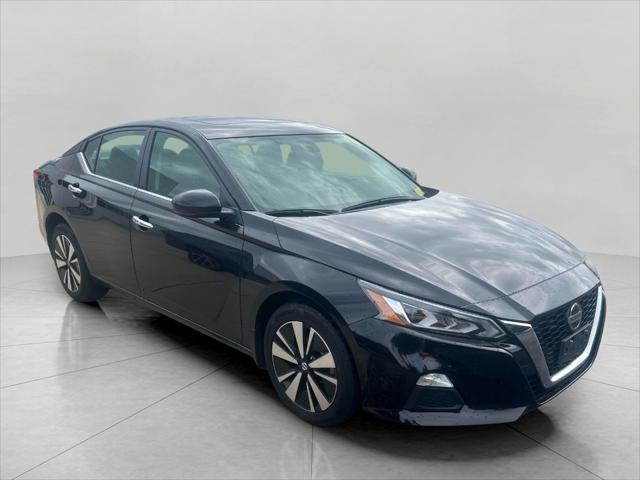 used 2022 Nissan Altima car, priced at $23,255