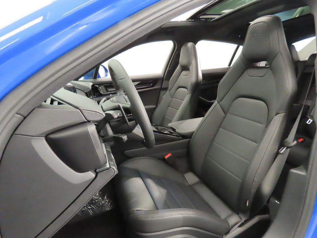 new 2025 Porsche Panamera car, priced at $124,045