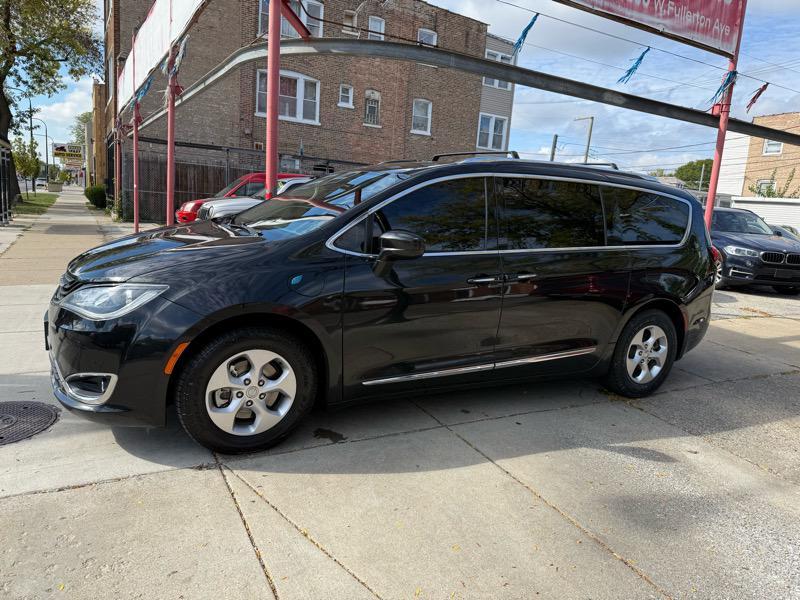 used 2018 Chrysler Pacifica Hybrid car, priced at $12,495