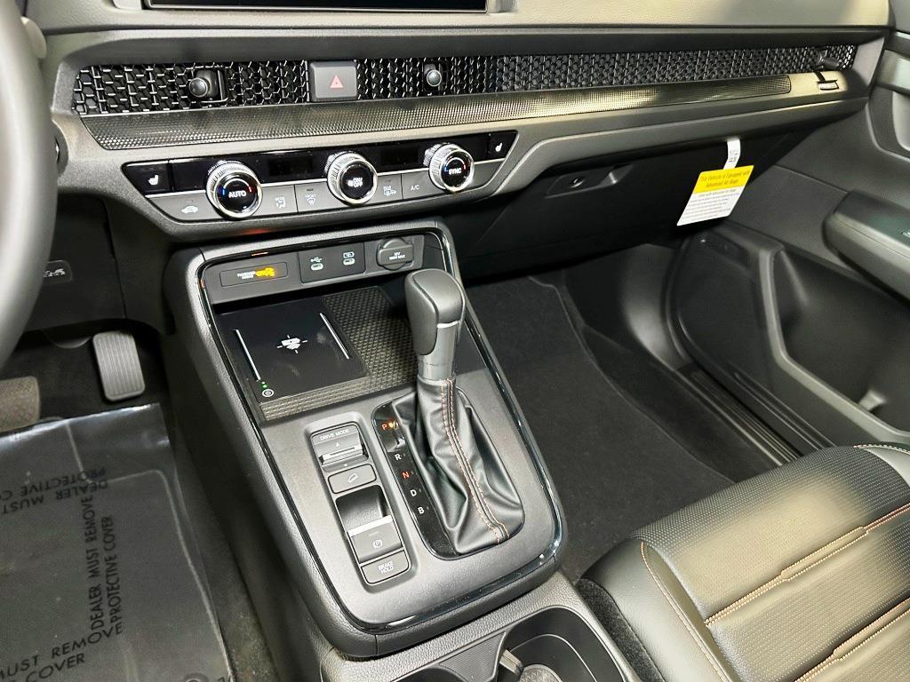 new 2026 Honda CR-V Hybrid car, priced at $41,675