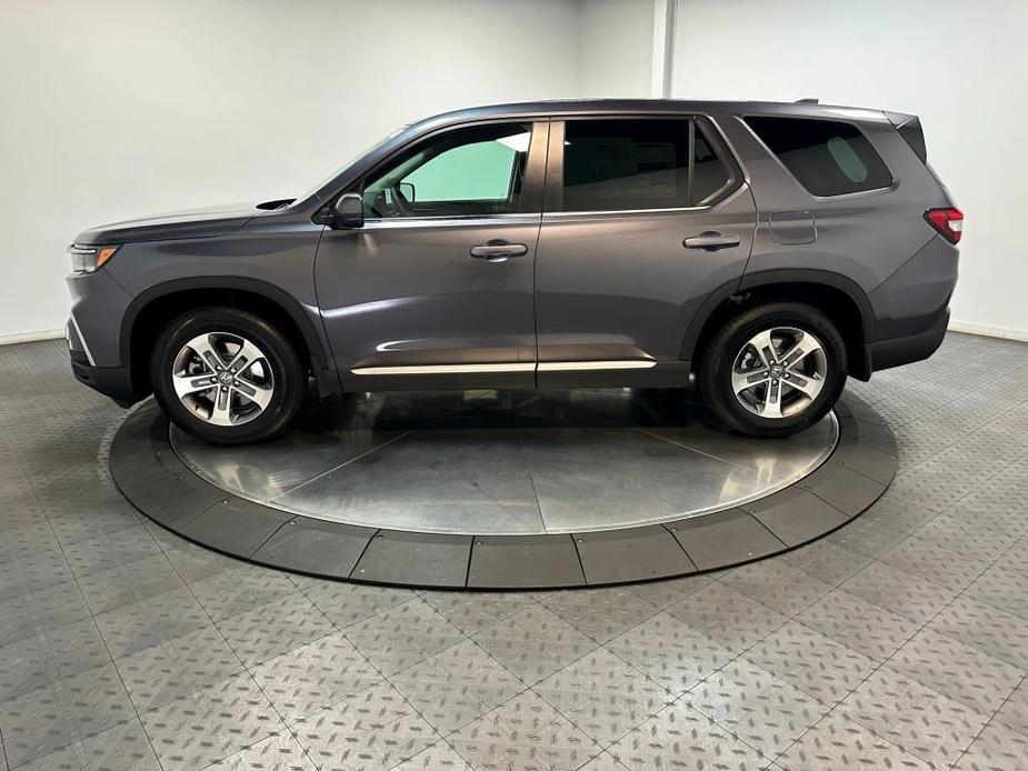 new 2025 Honda Pilot car, priced at $46,695