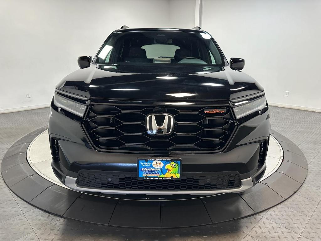 new 2025 Honda Pilot car, priced at $49,850