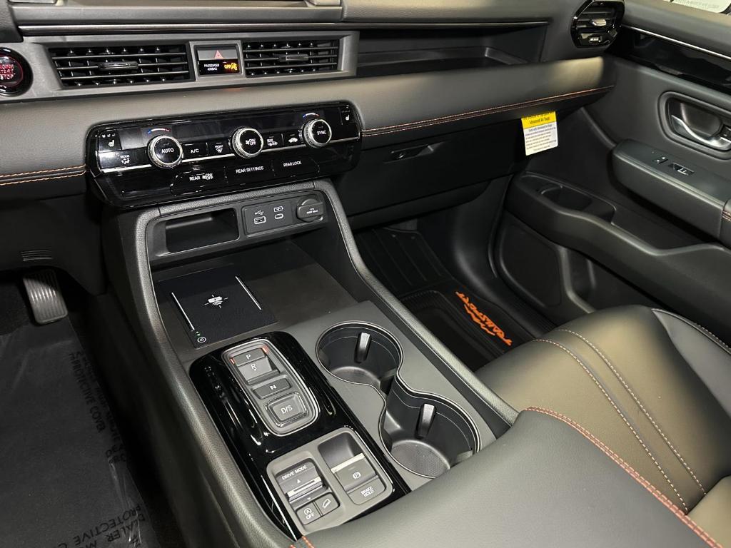 new 2025 Honda Pilot car, priced at $49,850