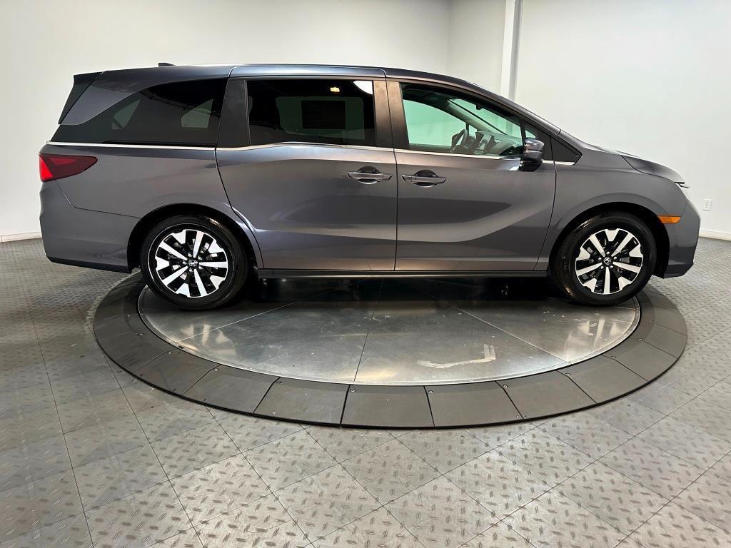 new 2026 Honda Odyssey car, priced at $44,655