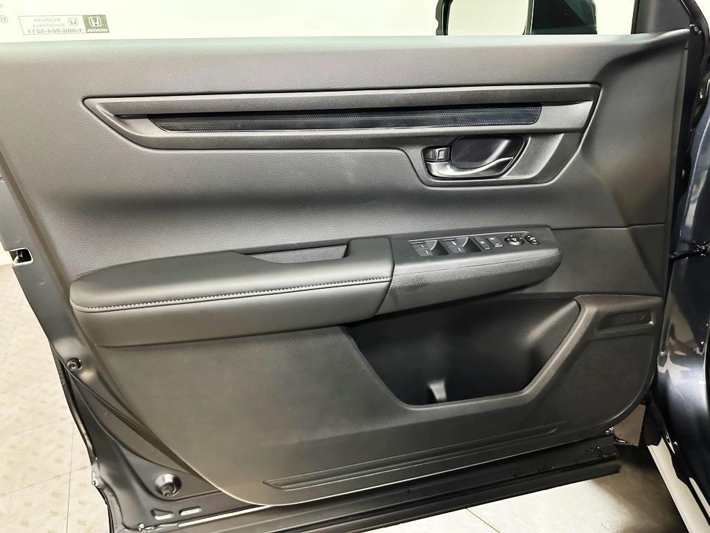 new 2025 Honda CR-V car, priced at $31,995