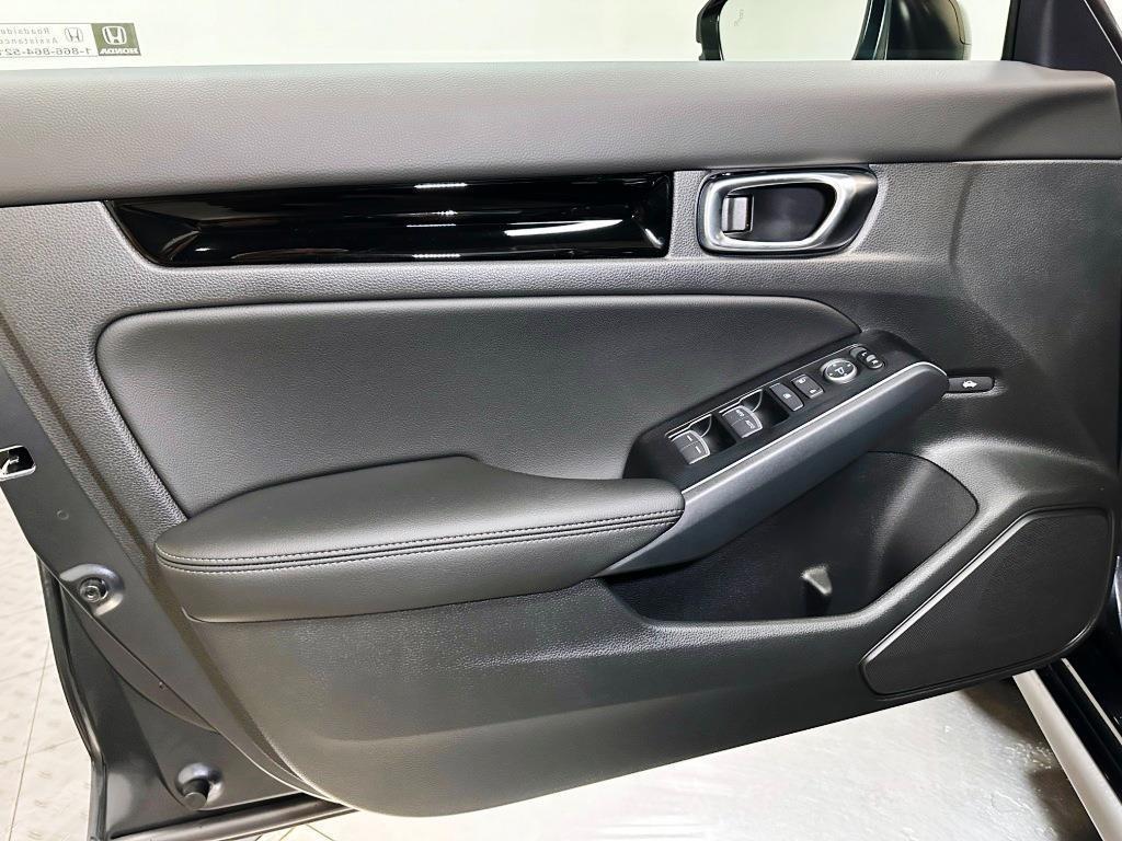 new 2025 Honda Civic Hybrid car, priced at $32,100