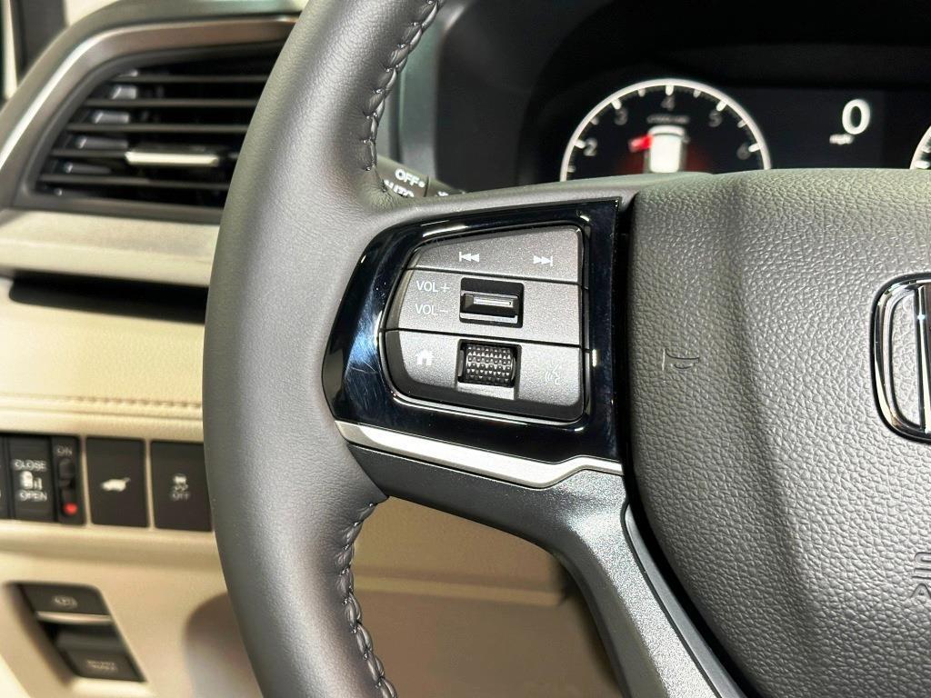 new 2026 Honda Odyssey car, priced at $44,745