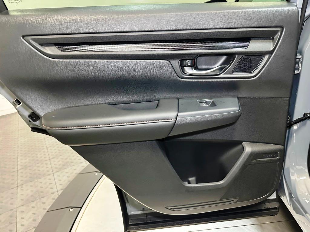 new 2026 Honda CR-V Hybrid car, priced at $42,075