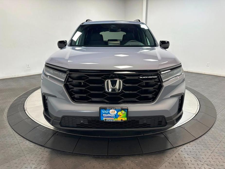 new 2025 Honda Pilot car, priced at $57,420