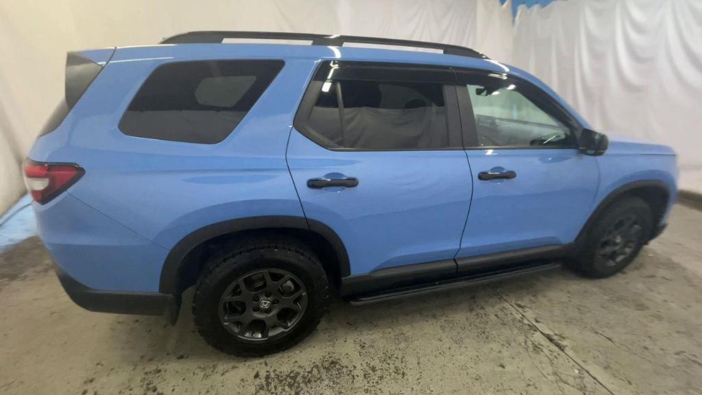 used 2024 Honda Pilot car, priced at $40,998