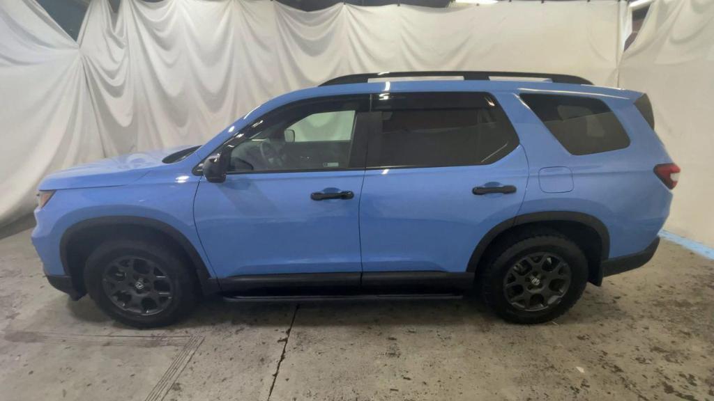 used 2024 Honda Pilot car, priced at $40,998