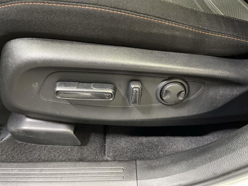 used 2023 Honda CR-V Hybrid car, priced at $29,490