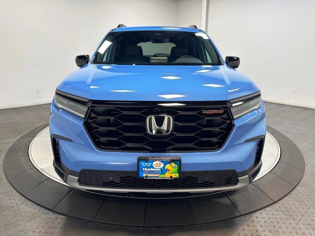 new 2025 Honda Pilot car, priced at $51,305