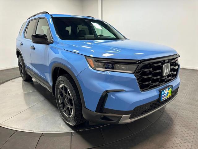 new 2025 Honda Pilot car, priced at $52,950