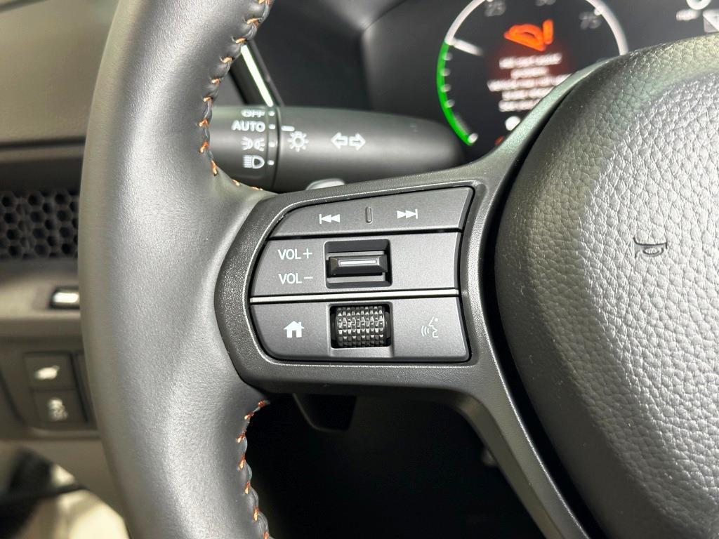 new 2025 Honda CR-V Hybrid car, priced at $38,000