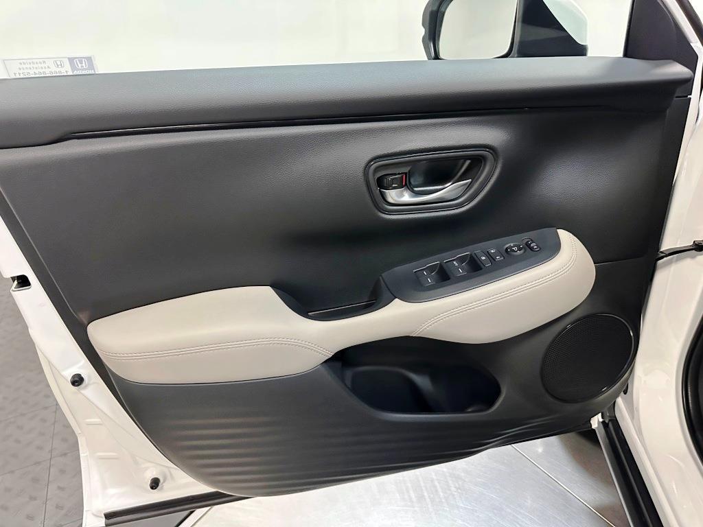 new 2026 Honda HR-V car, priced at $32,000