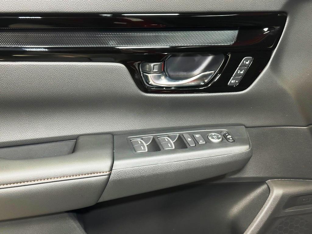 new 2026 Honda CR-V Hybrid car, priced at $44,155