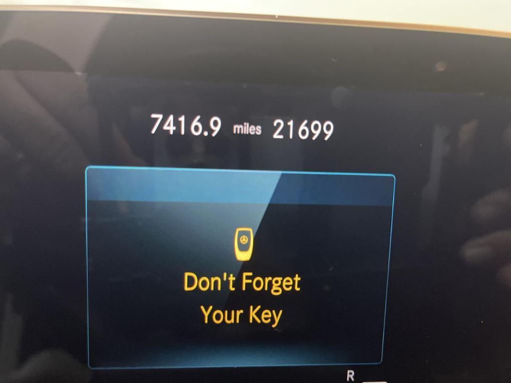 used 2021 Mercedes-Benz GLB 250 car, priced at $27,948