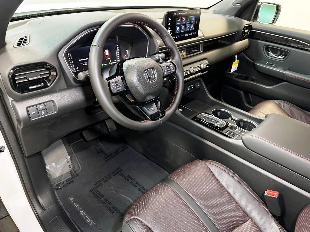 new 2025 Honda Pilot car, priced at $53,280