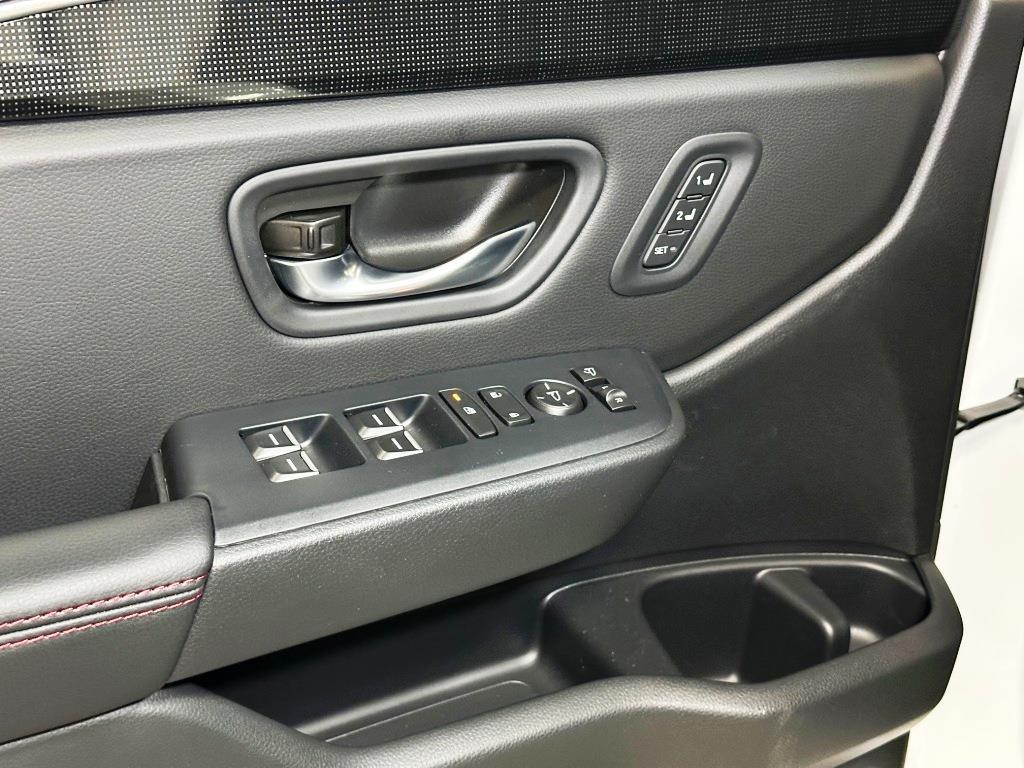 new 2025 Honda Pilot car, priced at $53,280