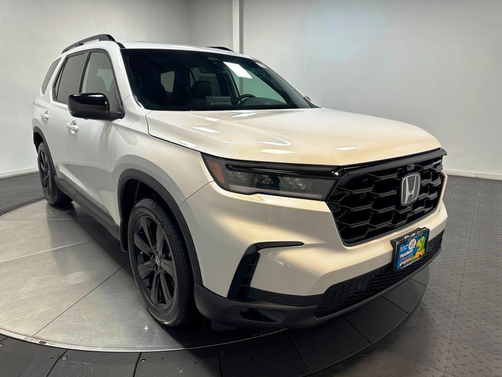 new 2025 Honda Pilot car, priced at $53,280