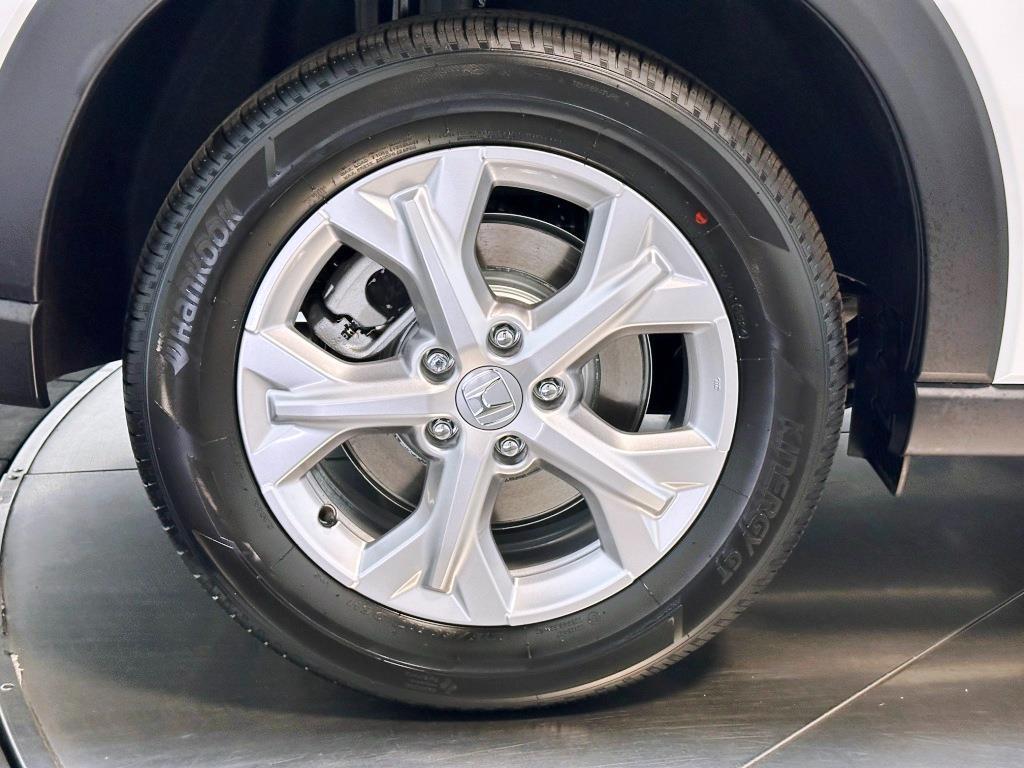 new 2025 Honda HR-V car, priced at $28,750
