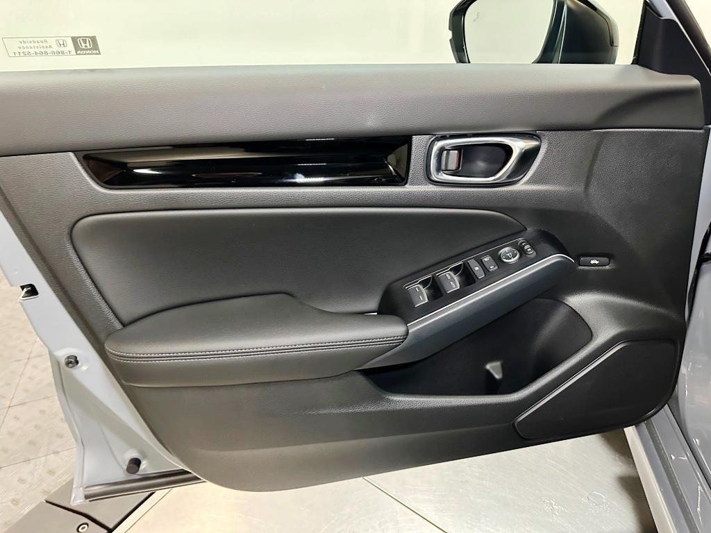 new 2025 Honda Civic Hybrid car, priced at $32,555
