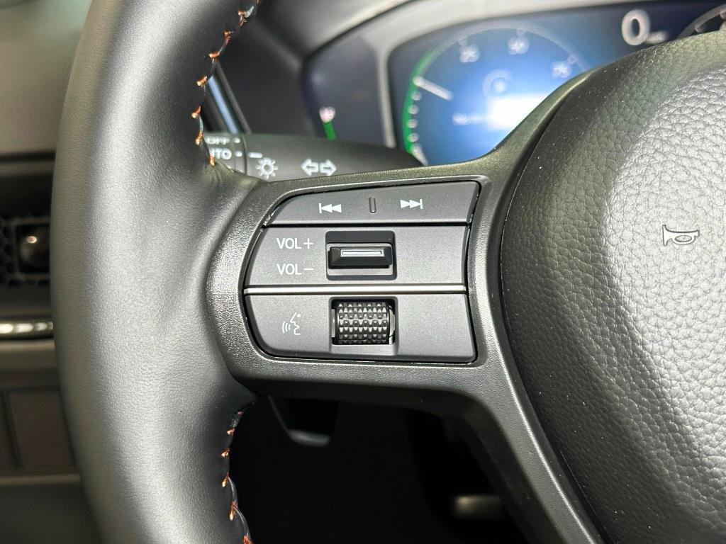 new 2026 Honda CR-V Hybrid car, priced at $40,250