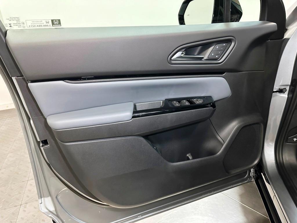 new 2025 Honda Prologue car, priced at $44,538