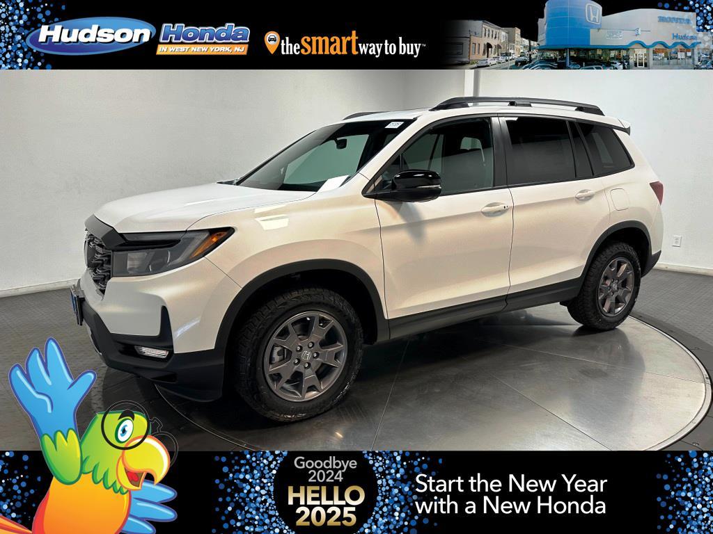 new 2025 Honda Pilot car, priced at $50,950