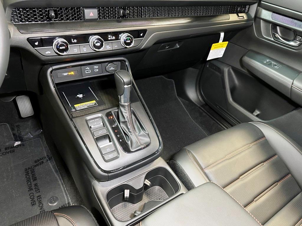 new 2025 Honda CR-V Hybrid car, priced at $40,000