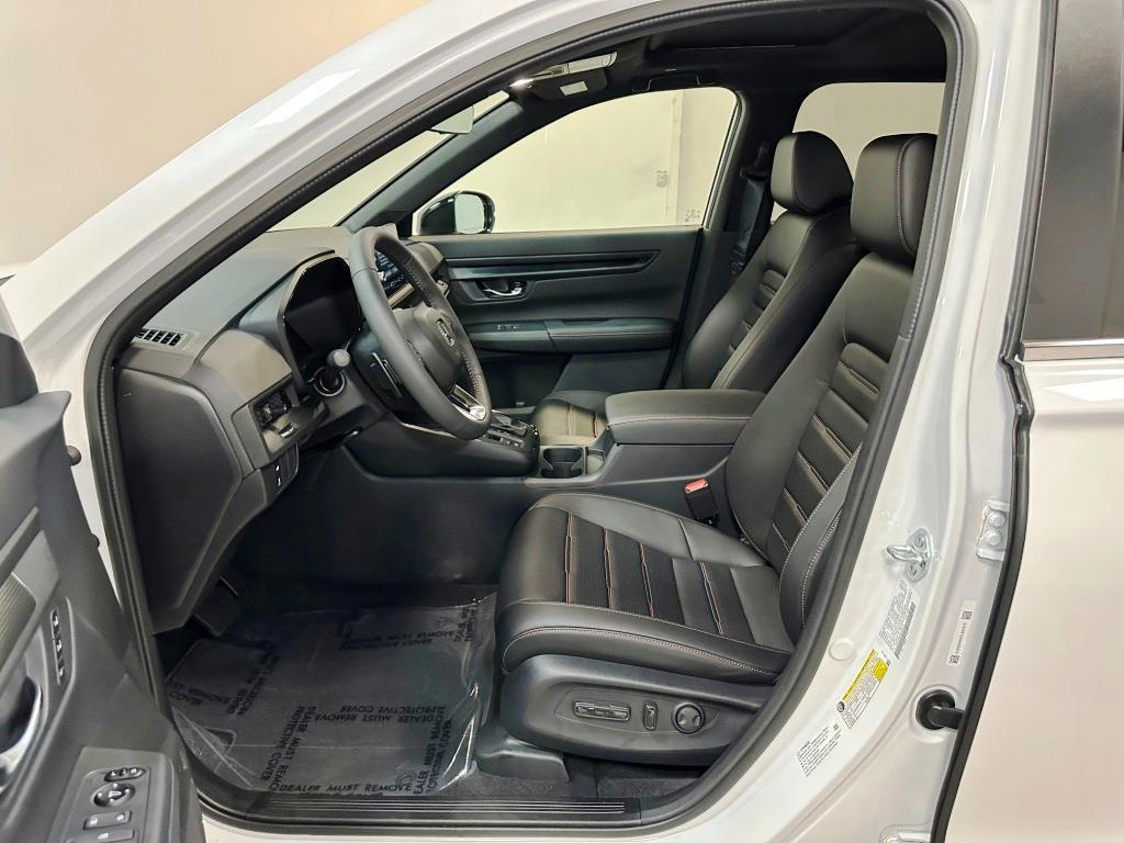new 2025 Honda CR-V Hybrid car, priced at $40,000